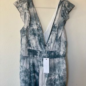 Lush romper size large new with tags